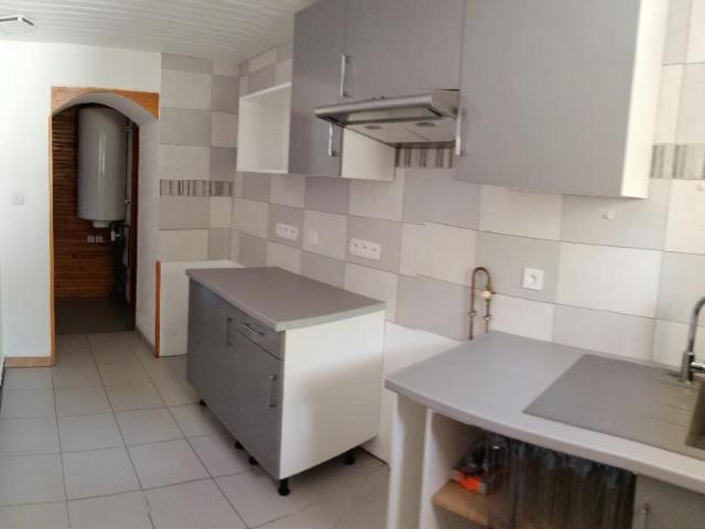 Maison 3 pièces, 49 m² à louer à Noaillan 33730