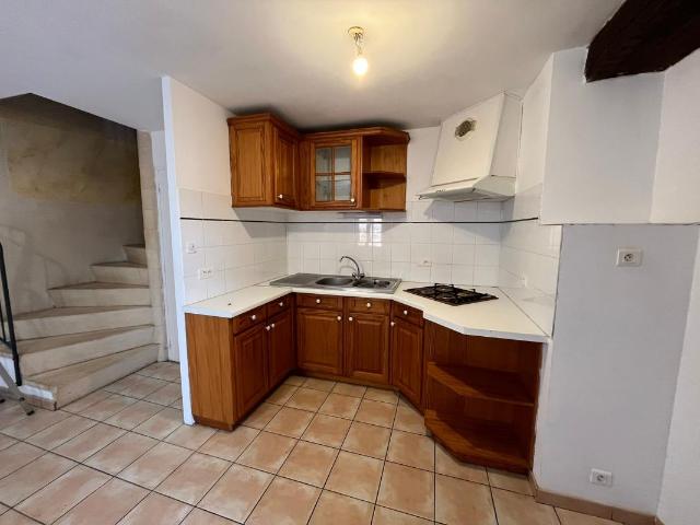 Maison 3 pièces, 39 m² à louer à Clairvaux d'Aveyron 12330
