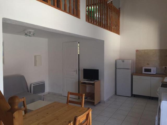 Maison 3 pièces, 51 m² à louer à Hyères 83400