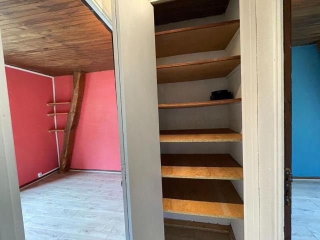 Maison 3 pièces, 52 m² à louer à Barjac 48000