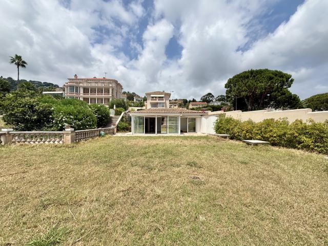 MAISON 3 PIÈCES 54 M2 JARDIN PARKING TENNIS & PISCINE APERÇU MER À PROXIMITÉ DES PLAGES GOLFE JUAN
