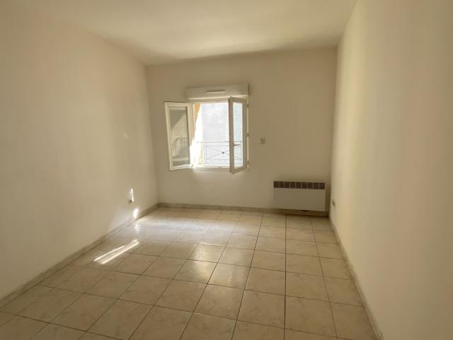 Maison 3 pièces, 57 m² à louer à Saint Sériès 34400