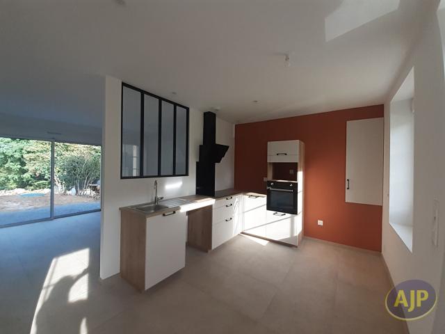 Maison 3 pièces, 59 m² à louer à Saint Jean la Poterie 56350
