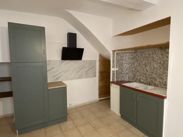 Maison 3 pièces, 60 m² à louer à Ouveillan 11590