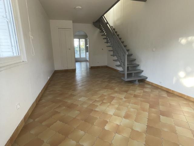 Maison 3 pièces, 62 m² à louer à Épinouze 26210