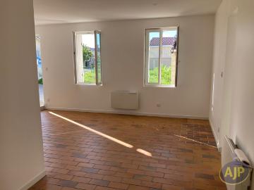 Maison 3 pièces, 64 m² à louer à Soussans 33460