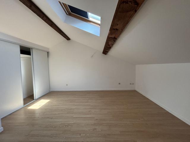Maison 3 pièces, 65 m² à louer à Saint Genis Laval 69230