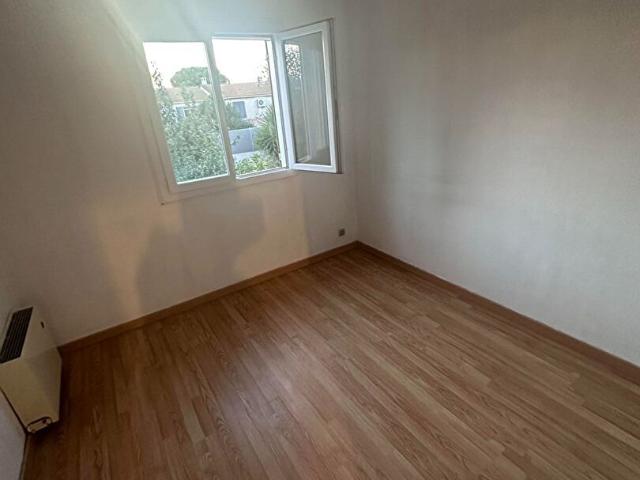 Maison 3 pièces, 65 m² à louer à Saint Martin de Crau 13310