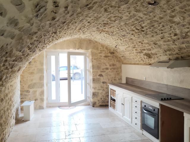 Maison 3 pièces, 66 m² à louer à Saint Hippolyte de Montaigu 30700