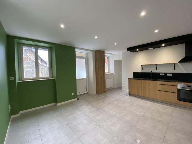Maison 3 pièces, 68 m² à louer à Villechenève 69770