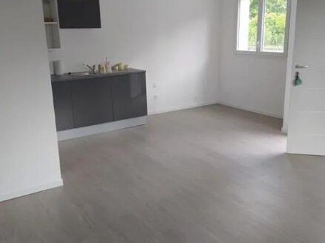 Maison 3 pièces, 70 m² à louer à Avensan 33480