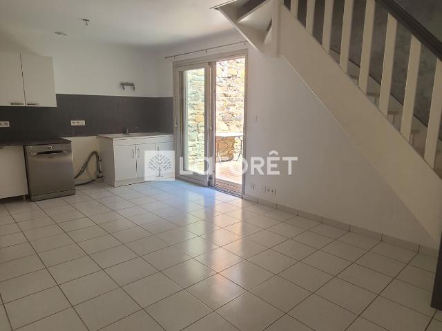 Maison 3 pièces, 70 m² à louer à Sain Bel 69210