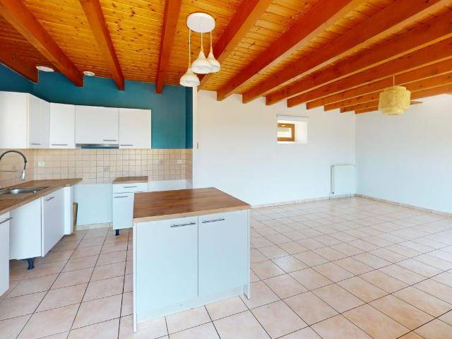 Maison 3 pièces, 71 m² à louer à Flavin 12450