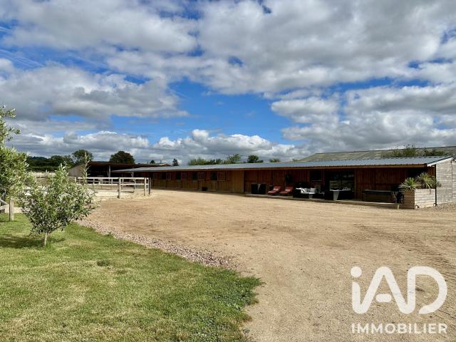 Maison 3 pièces 374 m²