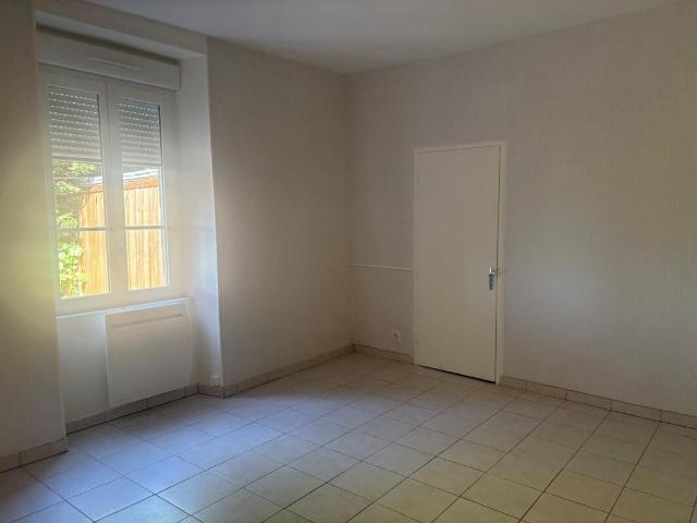 Maison 3 pièces, 72 m² à louer à Pérassay 36160