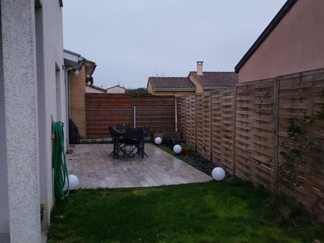 Maison 3 pièces, 73 m² à louer à Grenade 31330