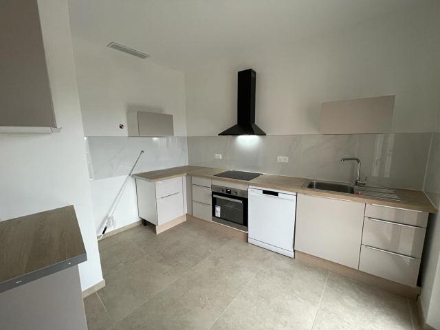 Maison 3 pièces, 74 m² à louer à Allauch 13190