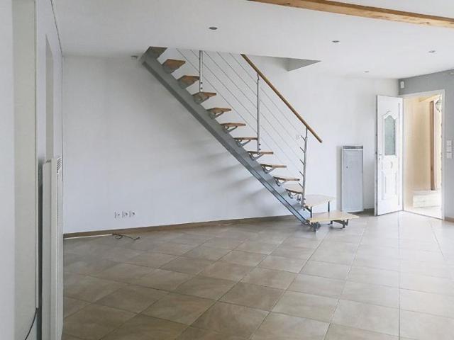 Maison 3 pièces, 74 m² à louer à Saint André de Cubzac 33240