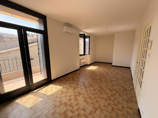 Maison 3 pièces, 74 m² à louer à Saint Hilaire 11250