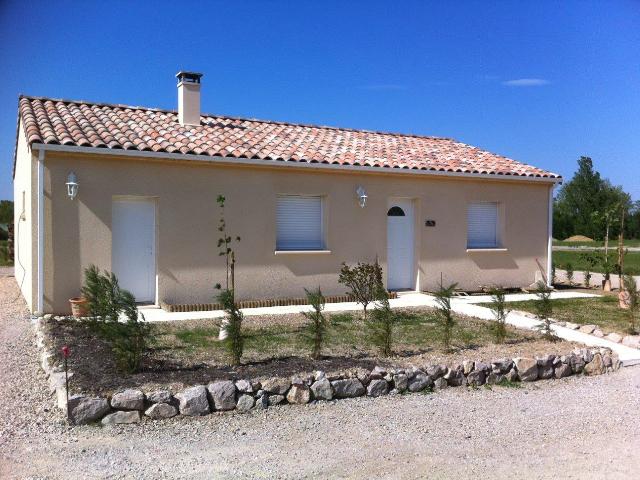 Maison 3 pièces, 75 m² à louer à Branne 33420
