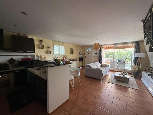 Maison 3 pièces, 75 m² à louer à Istres 13800