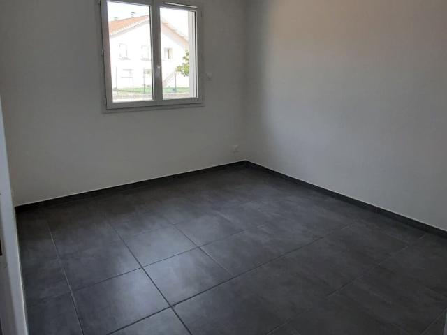 Maison 3 pièces, 75 m² à louer à Quintenas 07290