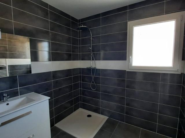 Maison 3 pièces, 75 m² à louer à Quintenas 07290
