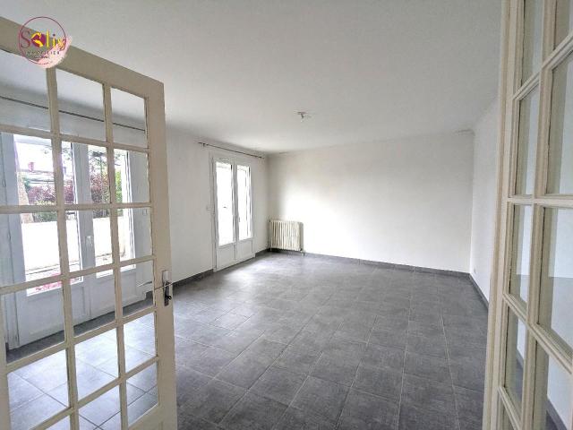 Maison 3 pièces, 76 m² à louer à Cognac 16100