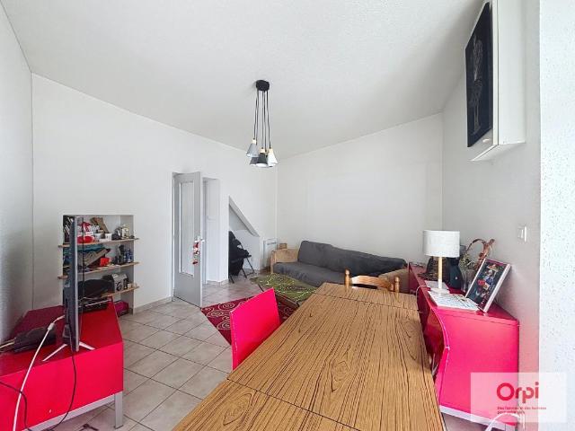 Maison 3 pièces, 76 m² à louer à Montluçon 03100