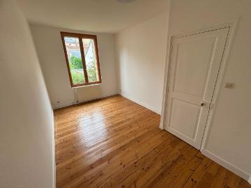 Maison 3 pièces, 77 m² à louer à Poitiers 86000