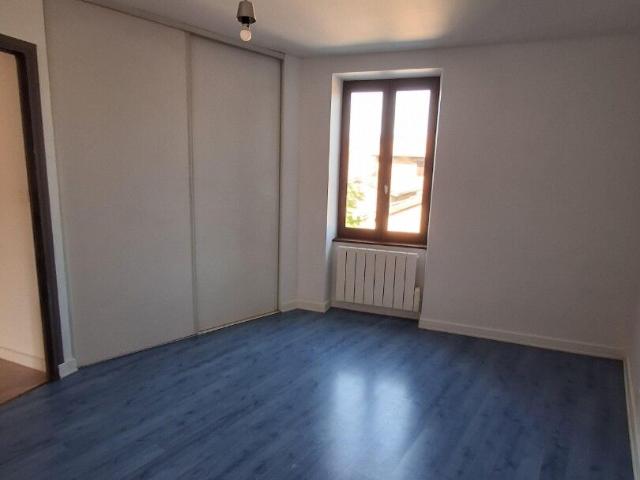 Maison 3 pièces, 80 m² à louer à Les Roches de Condrieu 38370