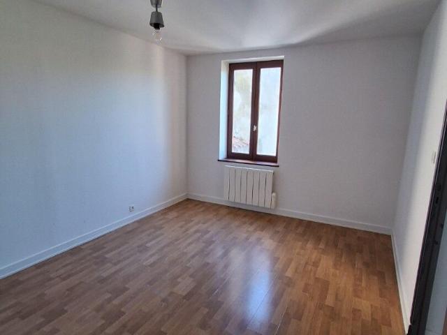 Maison 3 pièces, 80 m² à louer à Les Roches de Condrieu 38370