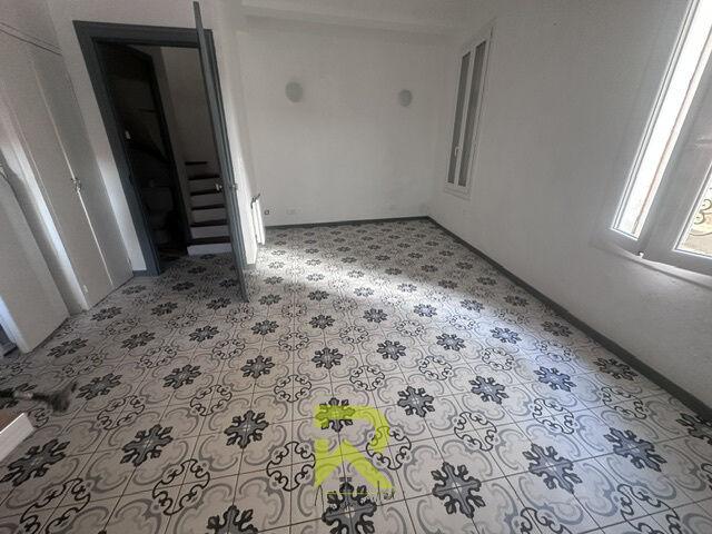 Maison 3 pièces, 80 m² à louer à Pailhès 34490