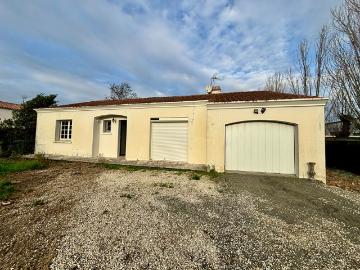 Maison à vendre à 85710, Vendée - Parking