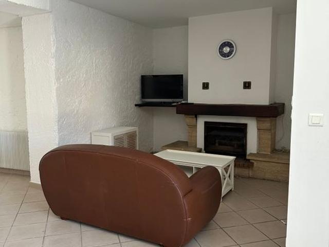 Maison 3 pièces, 83 m² à louer à Cadillac sur Garonne 33410