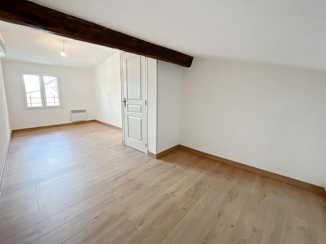 Maison 3 pièces, 83 m² à louer à Grenade 31330