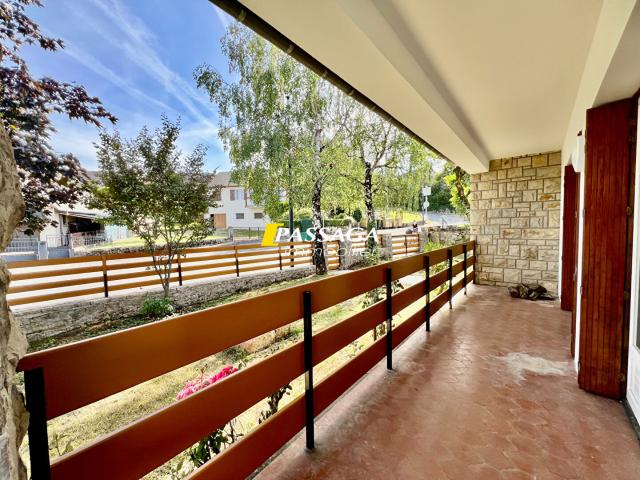 Maison 3 pièces, 83 m² à louer à Laissac Sévérac l'Église 12310