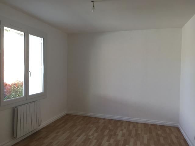 Maison 3 pièces, 83 m² à louer à Rochefort 17300