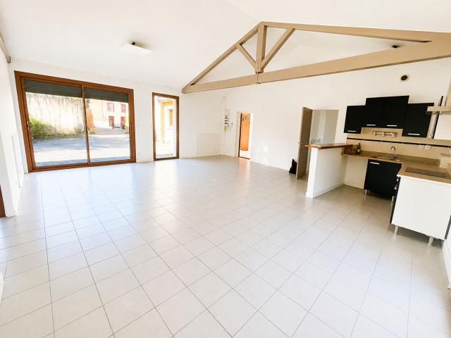 Maison 3 pièces, 84 m² à louer à Chevrières 42140