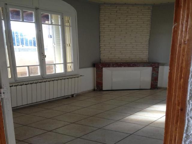 Maison 3 pièces, 84 m² à louer à Avignon 84000