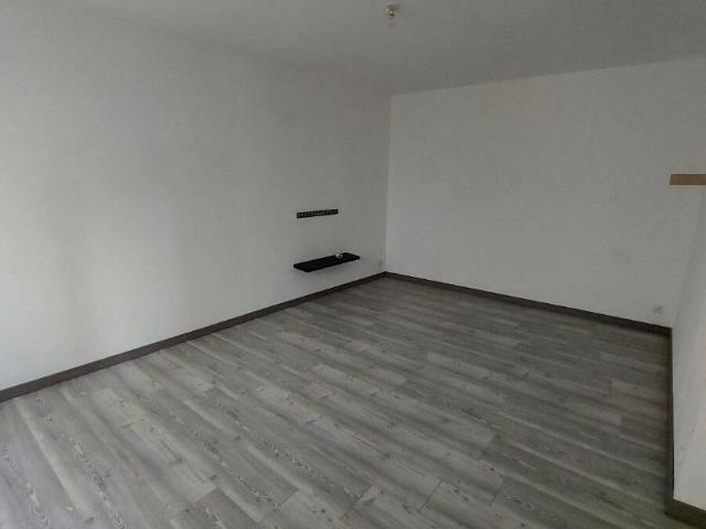 Maison 3 pièces, 84 m² à louer à Pomérols 34810