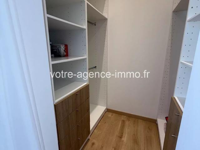 Maison 3 pièces, 86 m² à louer à Nice 06200