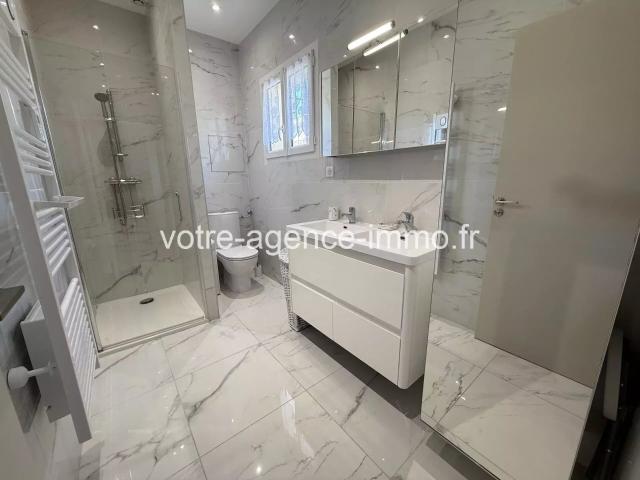 Maison 3 pièces, 86 m² à louer à Nice 06200