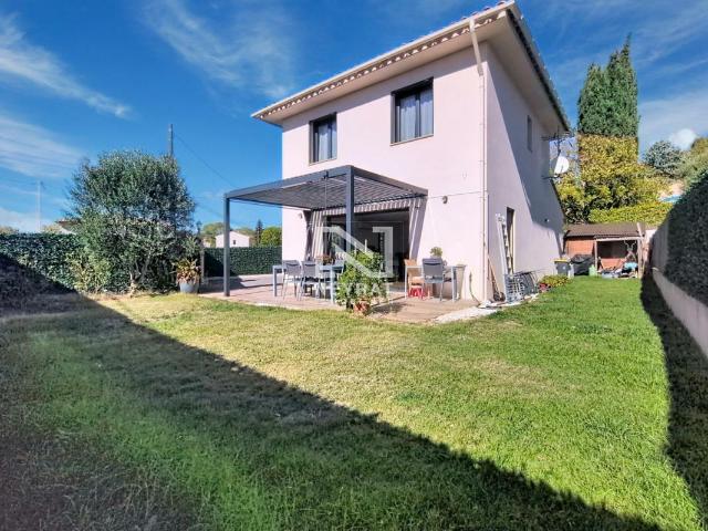 Maison 3 pièces 90 m²