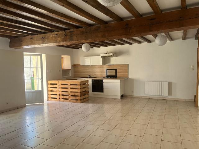 Maison 3 pièces, 89 m² à louer à Vouneuil sur Vienne 86210