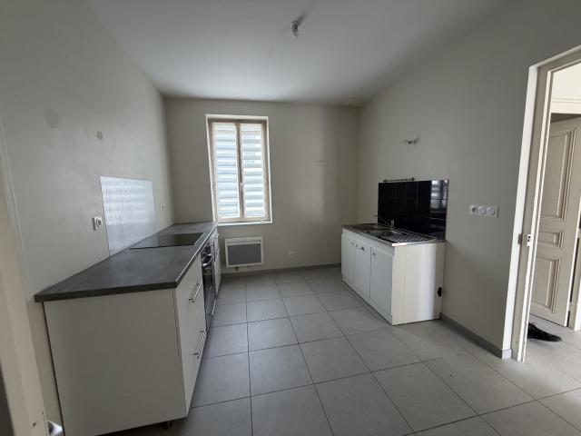Maison 3 pièces, 90 m² à louer à Brindas 69126