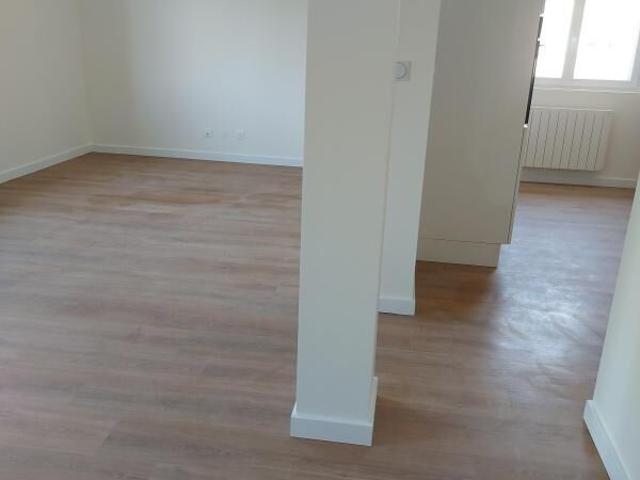 Maison 3 pièces, 90 m² à louer à Gleizé 69400