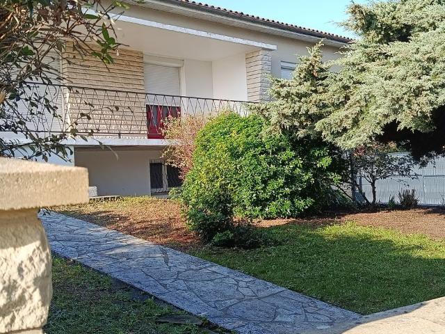 Maison 3 pièces, 90 m² à louer à Saint Yrieix sur Charente 16710