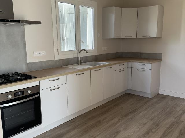 Maison 3 pièces, 90 m² à louer à Sainte Bazeille 47180