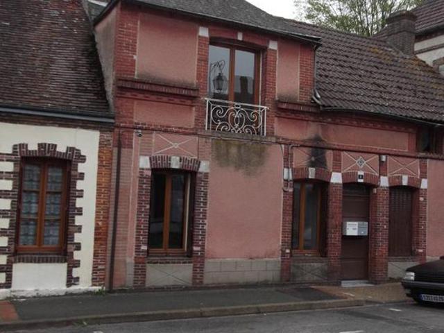Maison 3 pièces, 92 m² à louer à Brezolles 28270
